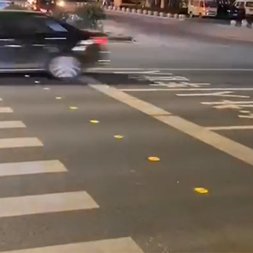 Solar Road Studs In the Pedestrian Crossing System