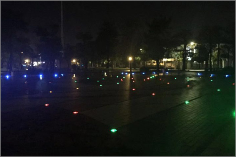 solar powered road reflectors